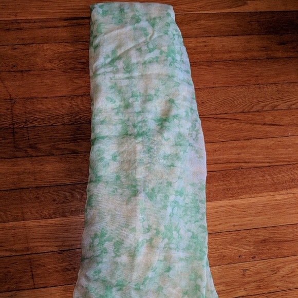 New York & Company Accessories - LAST CHANCE New York & Company Light Floral Scarf